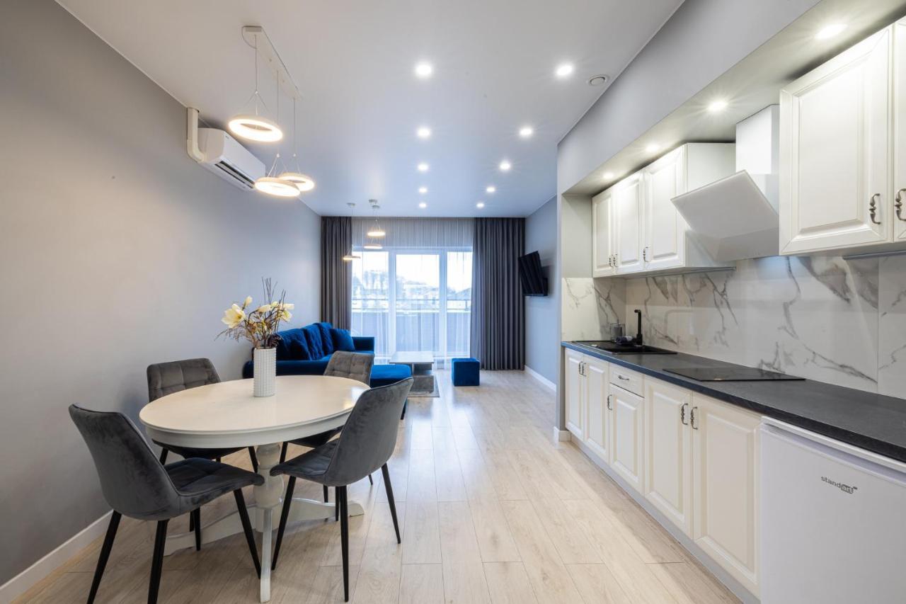 Dharma Stay Apartamentai Su Terasa Ir Vaizdu I Miesta Telšiai Exterior foto